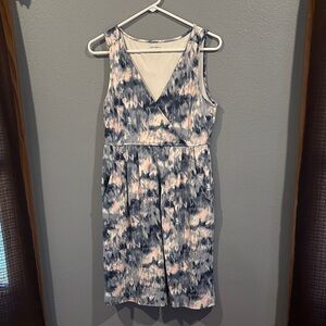 Eddie Bauer Sleeveless Blue and White Midi Dress with Pockets